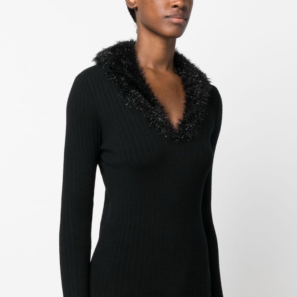 NWT BLURGIRL Sweater with faux fur collar